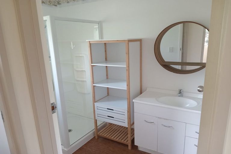 Photo of property in 112 Arrowsmith Road, Waitakere, Henderson, 0782