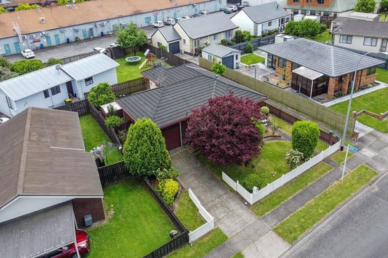 Photo of property in 12 Jasmine Avenue, Dinsdale, Hamilton, 3204