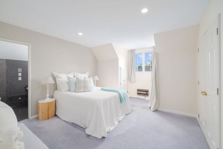 Photo of property in 88 Lake Terrace Road, Burwood, Christchurch, 8061