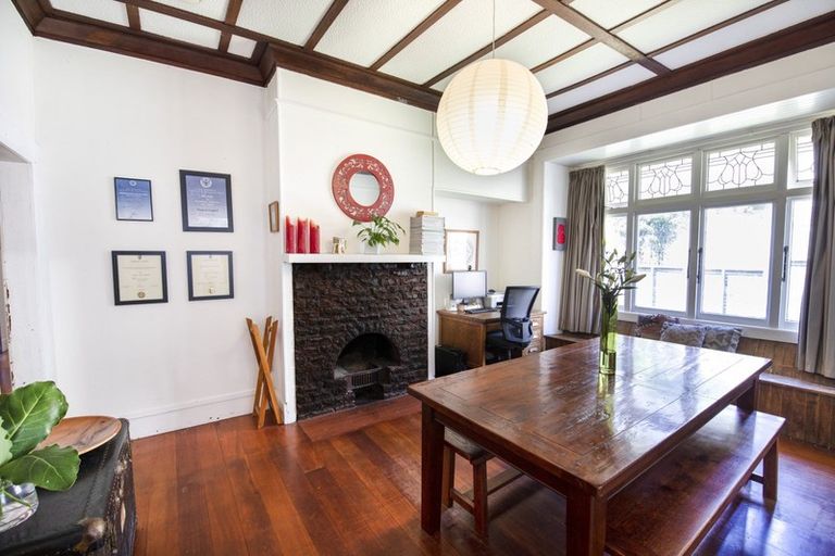 Photo of property in 55 Shakespeare Road, Bluff Hill, Napier, 4110