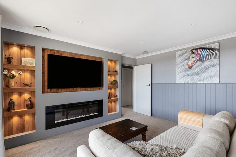 Photo of property in 20 Arawata Avenue, Welcome Bay, Tauranga, 3112