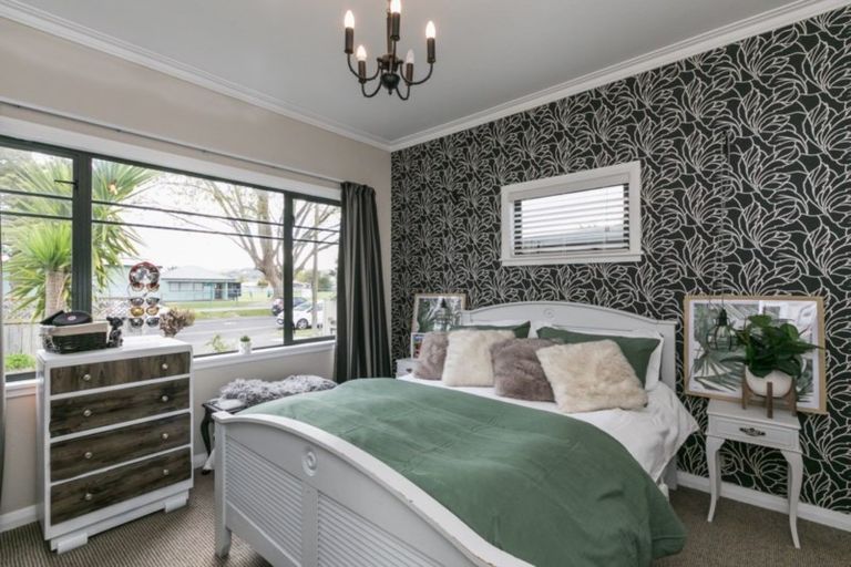 Photo of property in 54 Osier Road, Greenmeadows, Napier, 4112