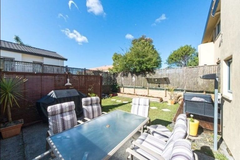 Photo of property in 5 Albizia Avenue, Henderson, Auckland, 0612