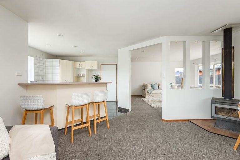 Photo of property in 8 Fieldmoor Place, Parklands, Christchurch, 8083