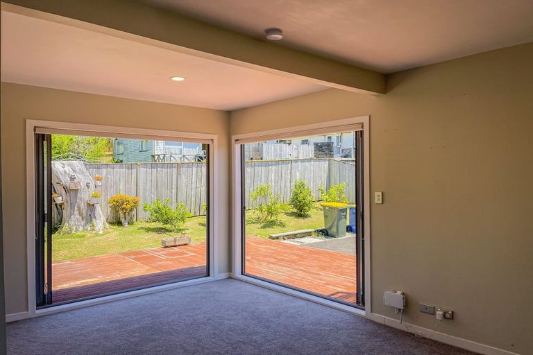 Photo of property in 39 Fairclough Road, Beach Haven, Auckland, 0626