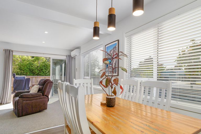 Photo of property in 289 Shakespeare Street, Leamington, Cambridge, 3432