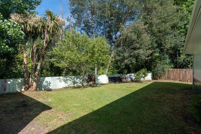 Photo of property in 21 Manor Place, Bader, Hamilton, 3206