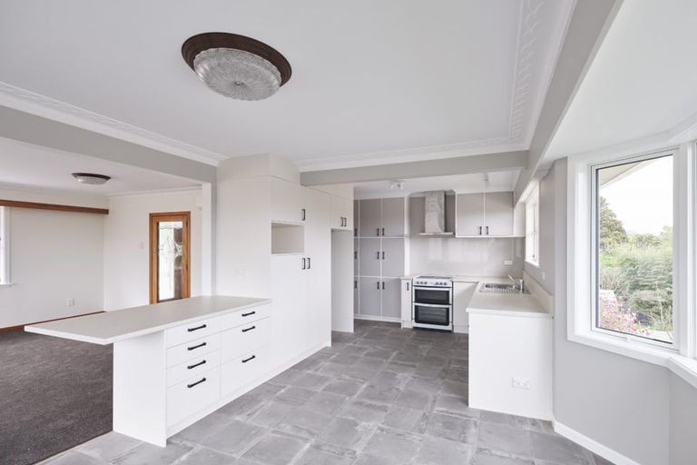 Photo of property in 20 Victoria Road, New Plymouth, 4310