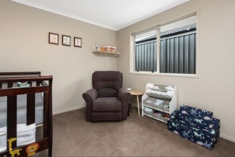 Photo of property in 14 Watene Way, Welcome Bay, Tauranga, 3112