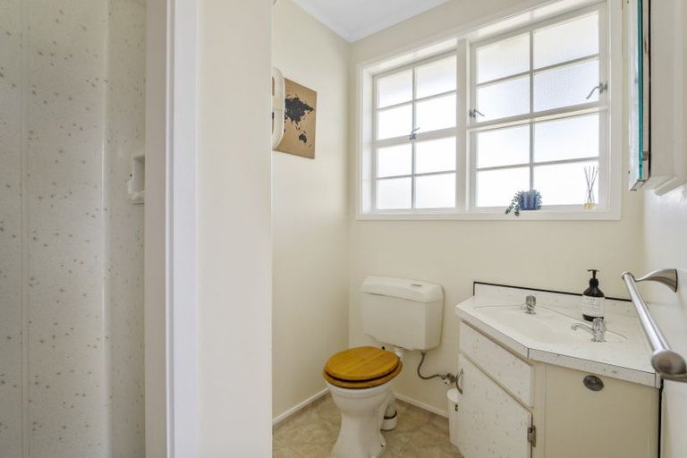 Photo of property in 75 Eatwell Avenue, Paraparaumu Beach, Paraparaumu, 5032