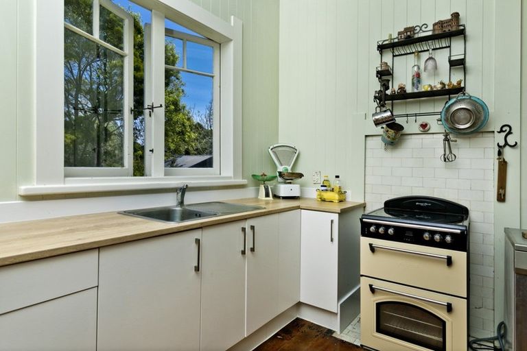 Photo of property in 166 Gervin Road, Wainui, Silverdale, 0992