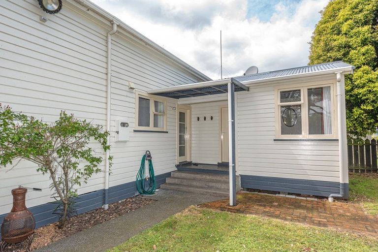 Photo of property in 69 Carlton Avenue, Tawhero, Whanganui, 4501