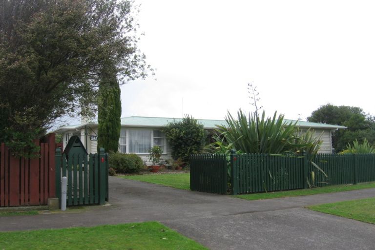 Photo of property in 43 Karamea Crescent, Kelvin Grove, Palmerston North, 4414