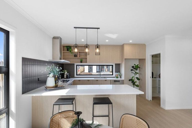 Photo of property in 83 Overton Street, Rototuna North, 3210