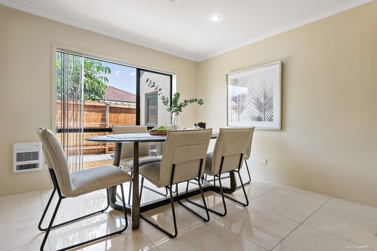 Photo of property in 12 Sheddings Lane, East Tamaki, Auckland, 2016