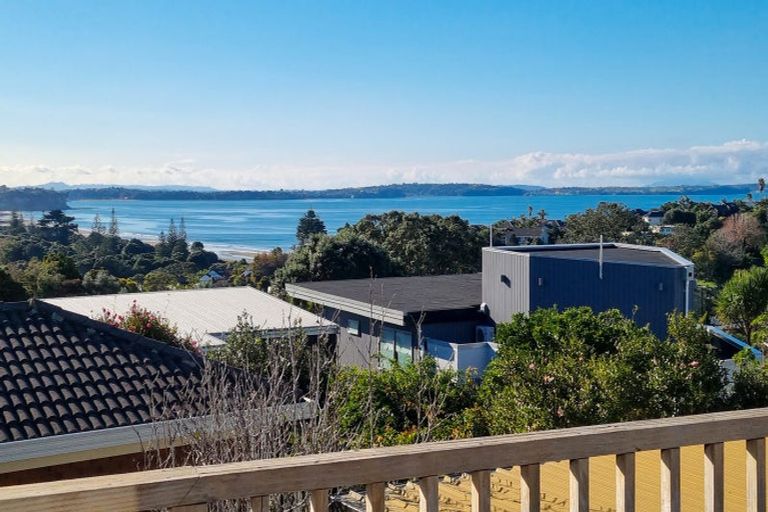 Photo of property in 2/983 Beach Road, Torbay, Auckland, 0630
