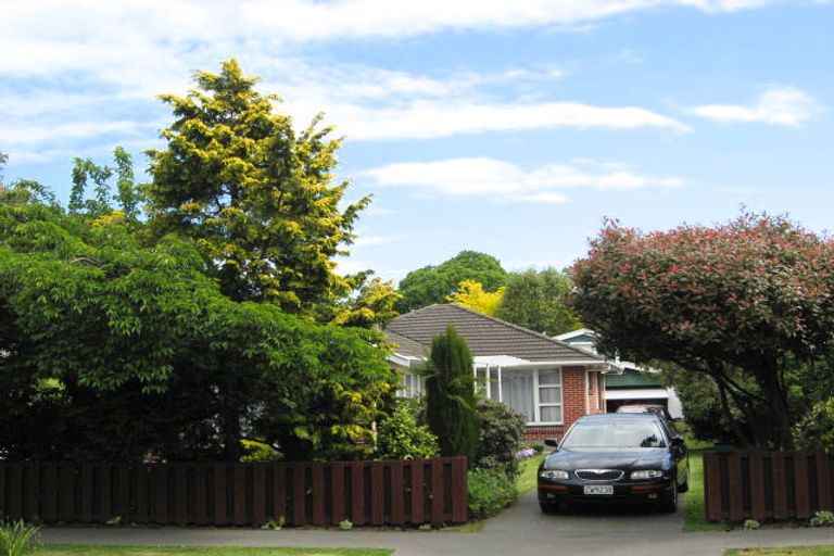 Photo of property in 249 Memorial Avenue, Burnside, Christchurch, 8053