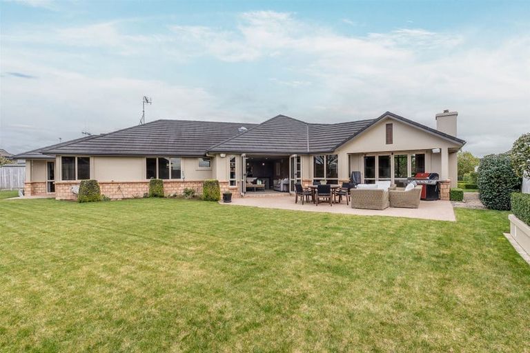 Photo of property in 14 The Peninsula, Huntington, Hamilton, 3210