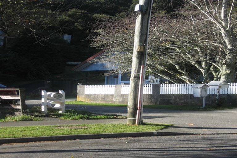 Photo of property in 1/19 James Grove, Stokes Valley, Lower Hutt, 5019