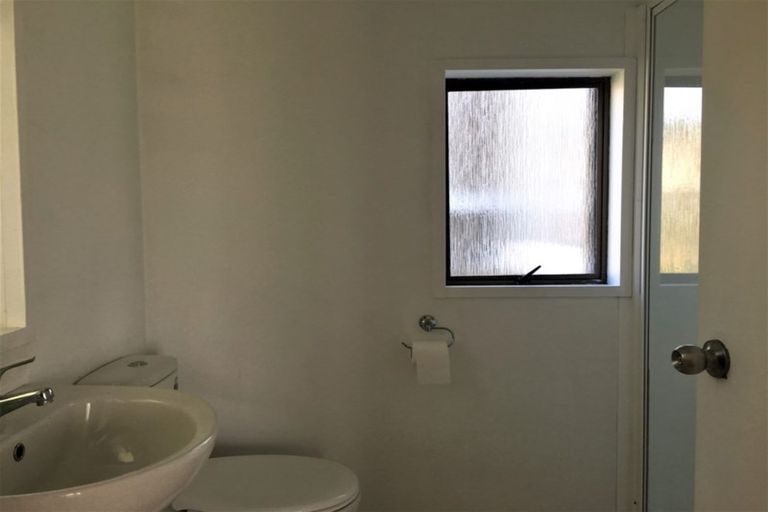 Photo of property in 213 Portage Road, Green Bay, Auckland, 0604