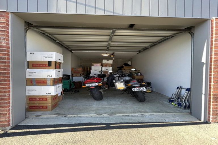 Photo of property in 29/31 Princess Terrace, Newtown, Wellington, 6021