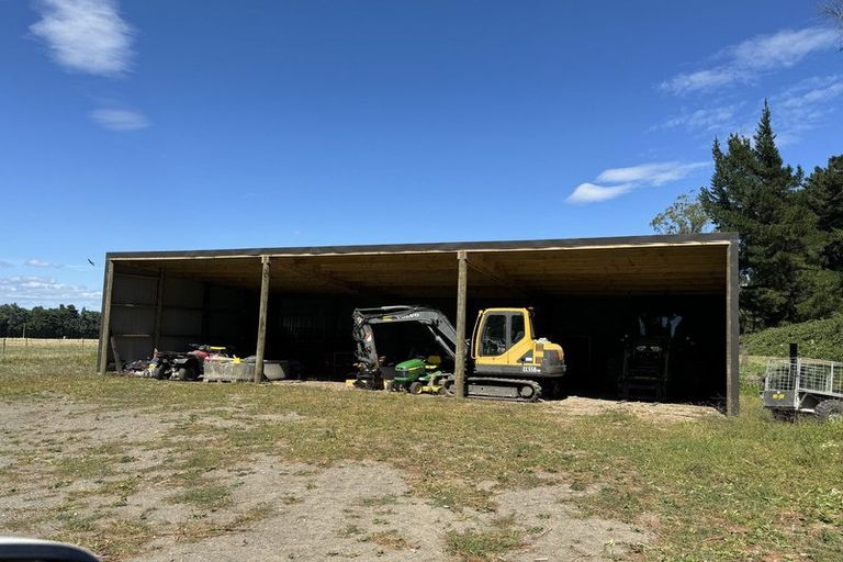 Photo of property in 620 Western Lake Road, Western Lake, Featherston, 5773