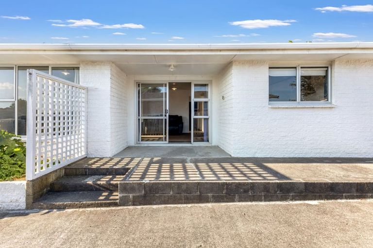 Photo of property in 35 Camellia Avenue, Bell Block, New Plymouth, 4312