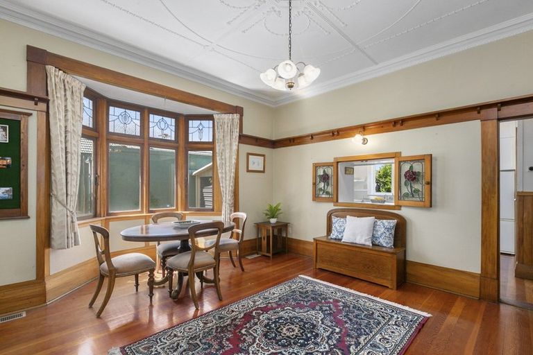 Photo of property in 239 Bay View Road, Saint Clair, Dunedin, 9012