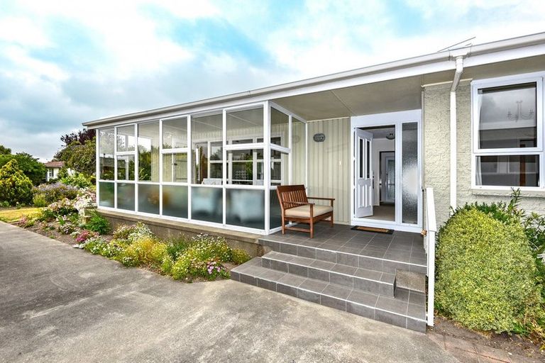 Photo of property in 15 Birkenhead Street, Avonhead, Christchurch, 8042