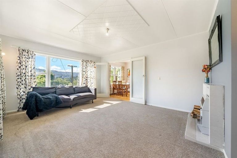 Photo of property in 6 Reid Road, Wainuiomata, Lower Hutt, 5014