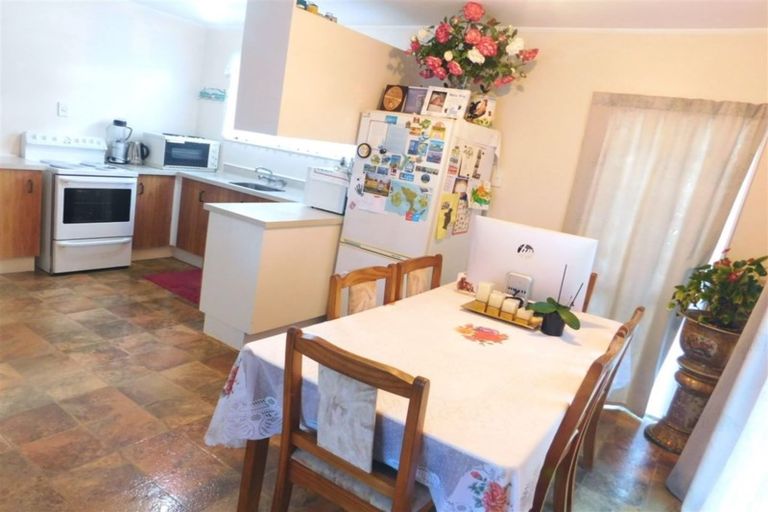 Photo of property in 2/42 Borich Road, Sunnyvale, Auckland, 0612