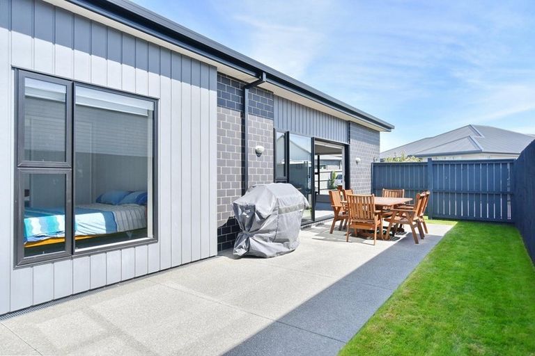 Photo of property in 12 Ardnave Lane, Broomfield, Christchurch, 8042