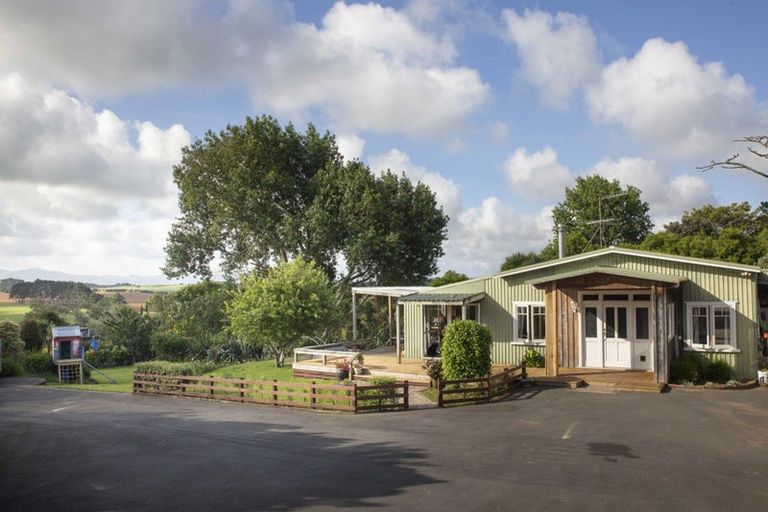 Photo of property in 123b Colombo Road, Waiuku, 2123