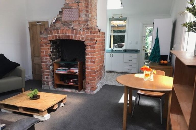 Photo of property in 86 Tasman Street, Mount Cook, Wellington, 6021