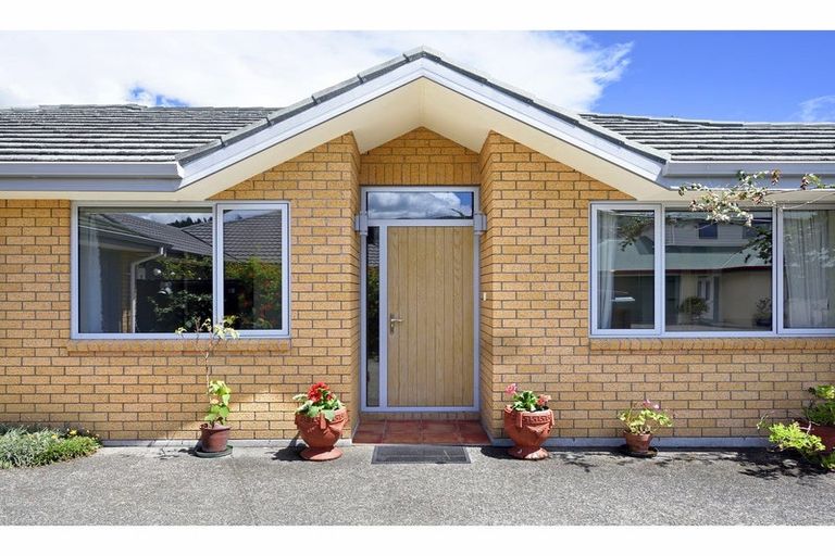 Photo of property in 2 Cambria Gardens, The Wood, Nelson, 7010