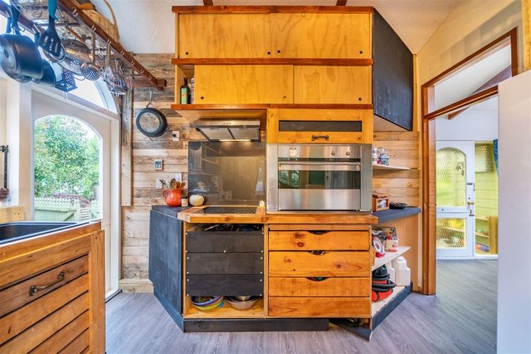 Photo of property in 64 Larchmont Grove, Totara Park, Upper Hutt, 5018