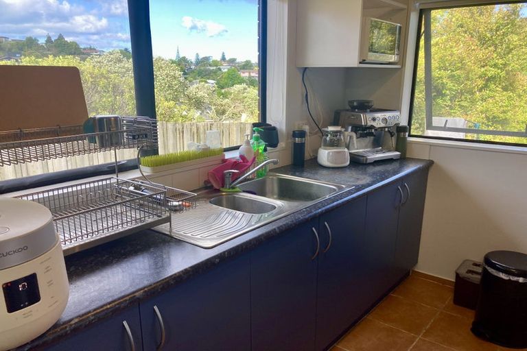 Photo of property in 3 Greenleaf Way, Northcross, Auckland, 0630