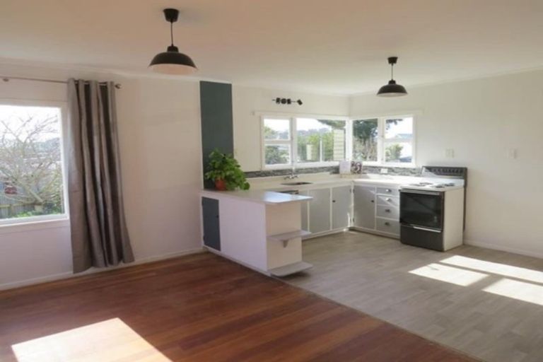 Photo of property in 117a Ngamotu Road, Spotswood, New Plymouth, 4310