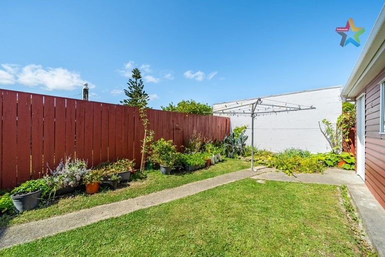 Photo of property in 33a Percy Cameron Street, Avalon, Lower Hutt, 5011