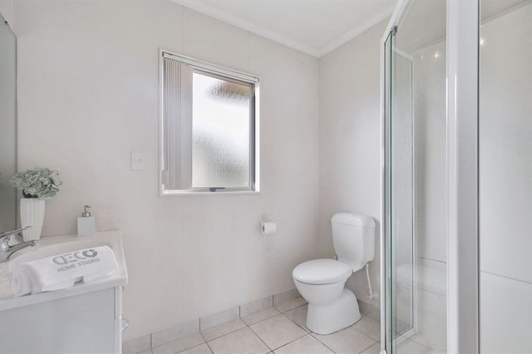 Photo of property in 54 Black Teal Close, Unsworth Heights, Auckland, 0632