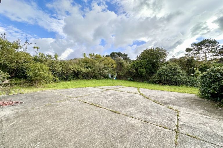 Photo of property in 13 Peter Terrace, Castor Bay, Auckland, 0620