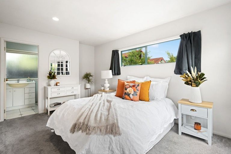 Photo of property in 4/84 Braid Road, St Andrews, Hamilton, 3200