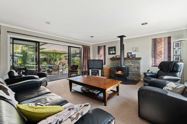 Photo of property in 19 Stonebrook Drive, Wanaka, 9305