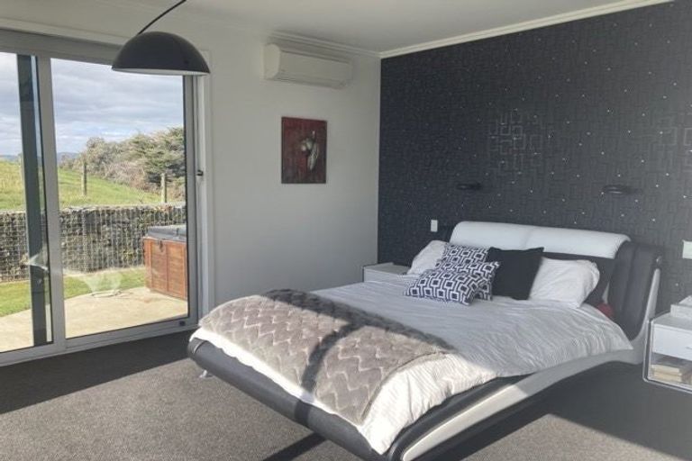 Photo of property in 1122 Rangiotu Road, Rangiotu, Palmerston North, 4477