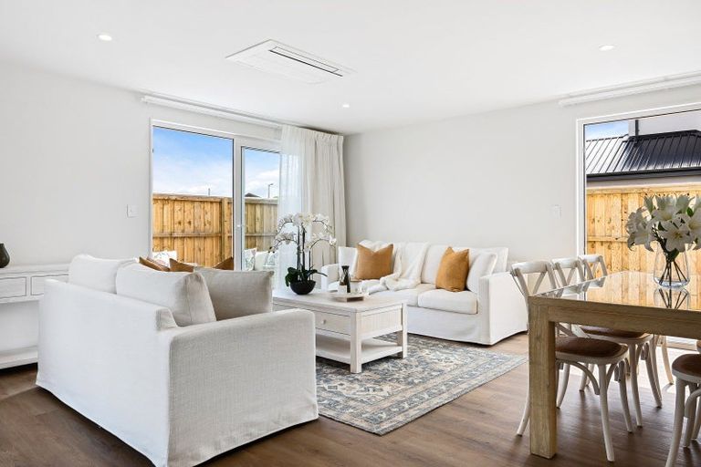 Photo of property in 12 Perehia Mews, Marshland, Christchurch, 8083