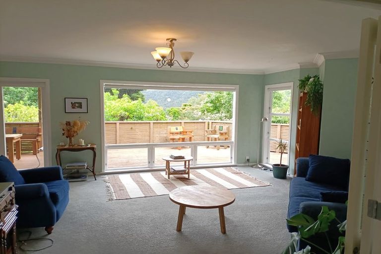 Photo of property in 17a Blue Mountains Road, Silverstream, Upper Hutt, 5019