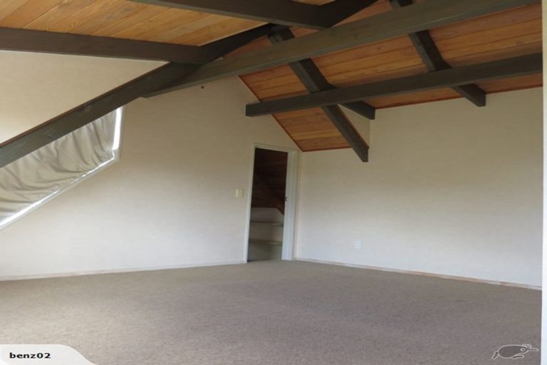 Photo of property in 2 Gemini Place, Kawaha Point, Rotorua, 3010