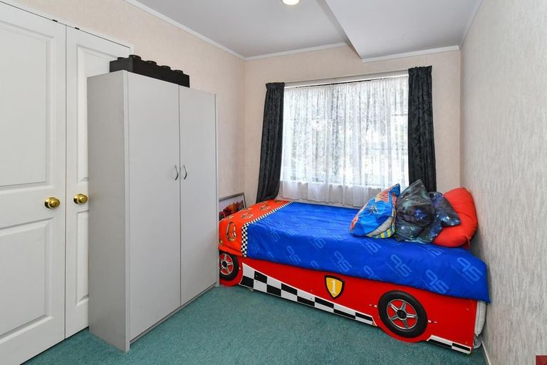 Photo of property in 21 Trossach Place, Wattle Downs, Auckland, 2103