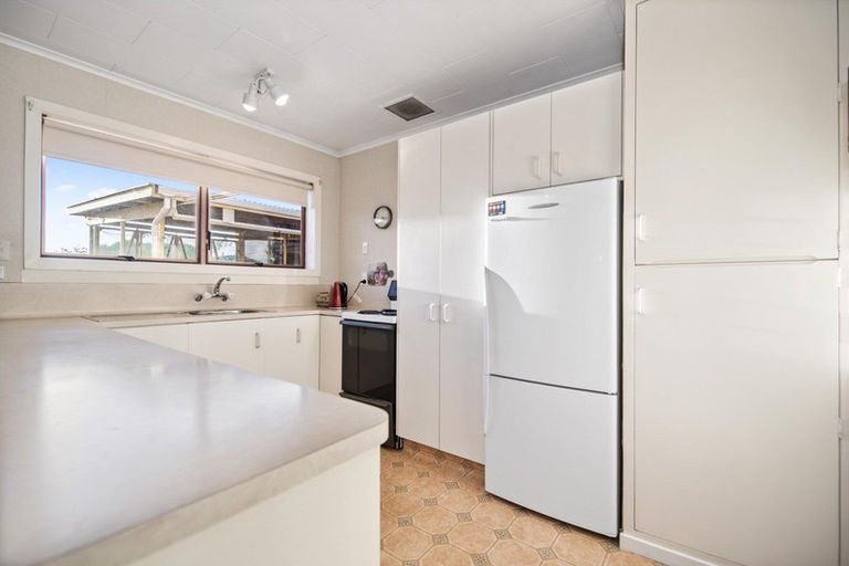 Photo of property in 2 Delamare Road, St Andrews, Hamilton, 3200