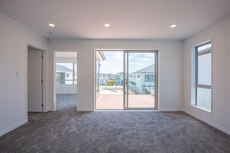 Photo of property in 4 Toanui Road, Hobsonville, Auckland, 0616